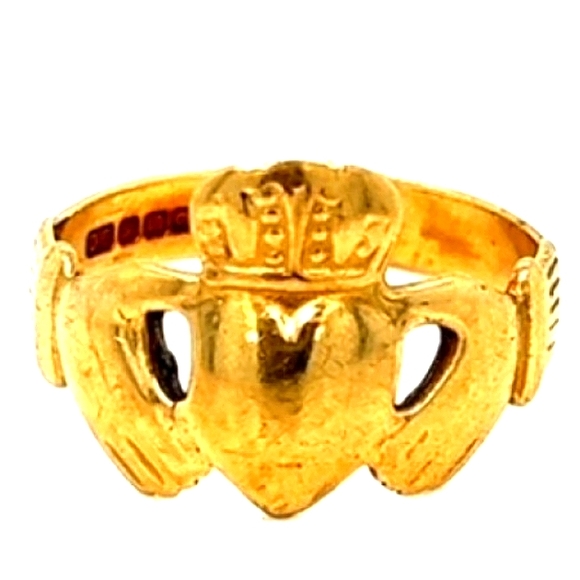 Irish Claddagh Ring Authentic 9K Yellow Gold Ring. - Picture 2 of 3